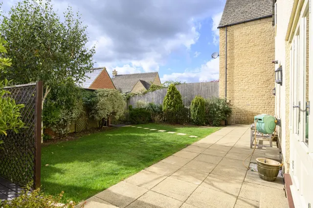 Shilham Way, Cirencester, GL7, photo 2