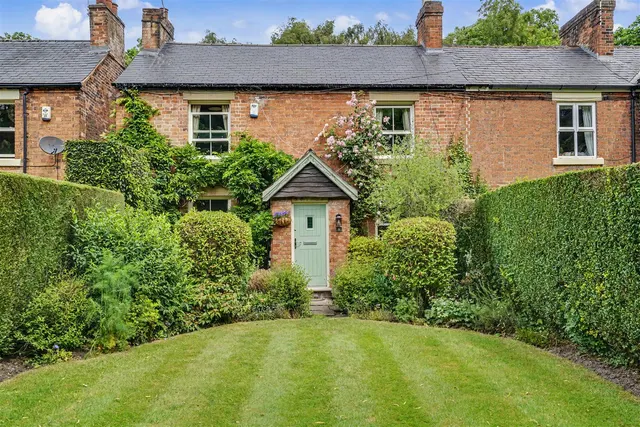 The Field, Shipley, DE75, photo 1