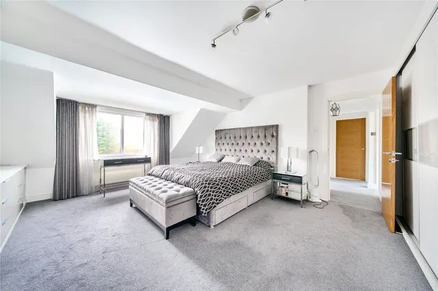 Woodhall Park Crescent East, Stanningley, LS28, photo 3