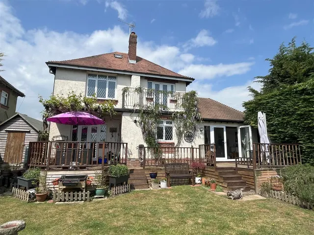 Arundel Road, Worthing, photo 2