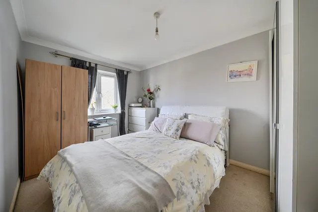 Photo 3 — Rossetti Road, SE16
