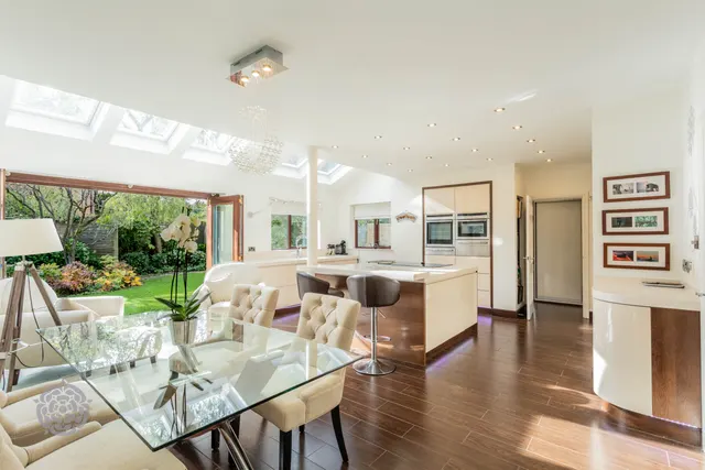The Highgrove, Bolton, BL1, photo 2