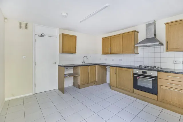 Owen Close, London, SE28, photo 2