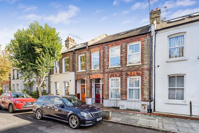 2 bedroom flat, Goldsboro Road, London, SW8
