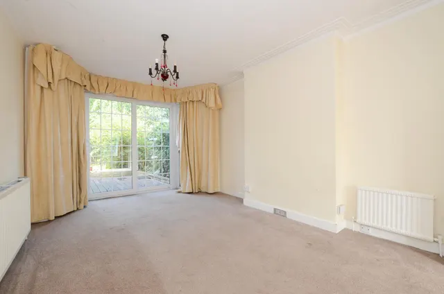 Bullescroft Road, Edgware, HA8, photo 3