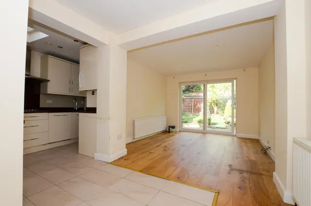Bullescroft Road, Edgware, HA8, photo 2