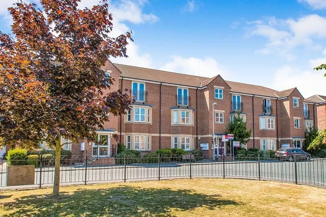 Royal Troon Drive, Wakefield, West Yorkshire, WF1, photo 1