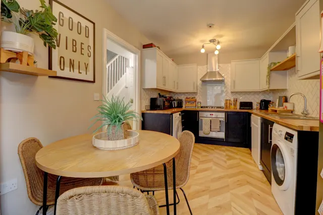 Sir Henry Brackenbury Road, Ashford, TN23, photo 3