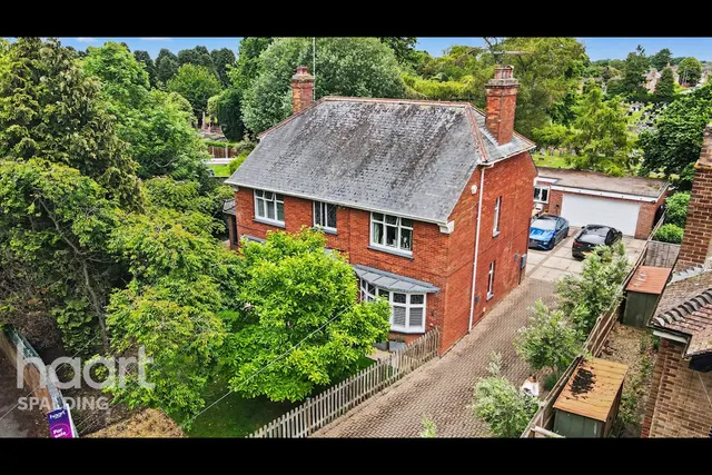 Park Road, Holbeach, PE12, photo 3
