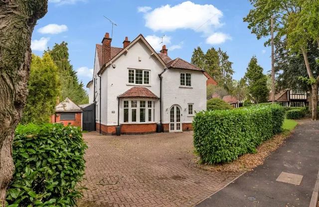 The Oval, Oadby, LE2, photo 1