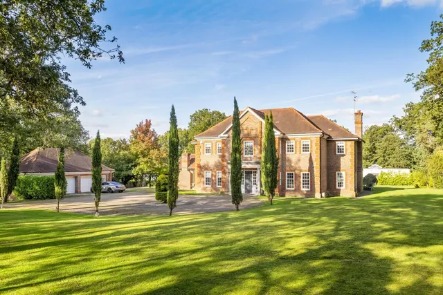 Pachesham Park, Leatherhead, KT22, photo 2