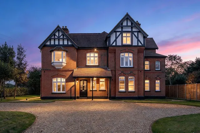 Beauchamp Road, East Molesey, KT8, photo 1