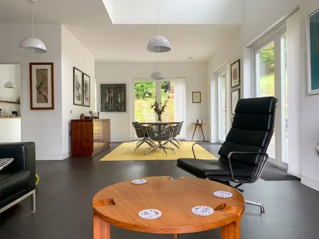 Slines Oak Road, Woldingham, CR3, photo 2