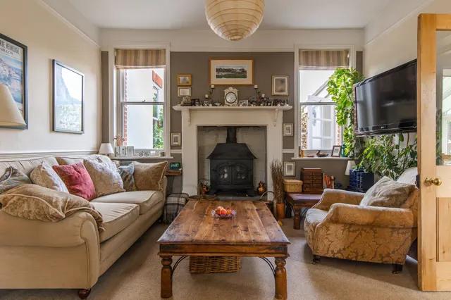 Detached Victorian Home in Dereham, photo 2