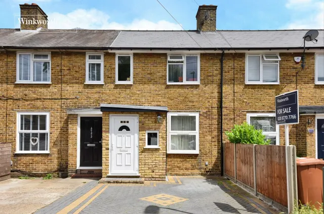 Peterborough Road, Carshalton, SM5, photo 1