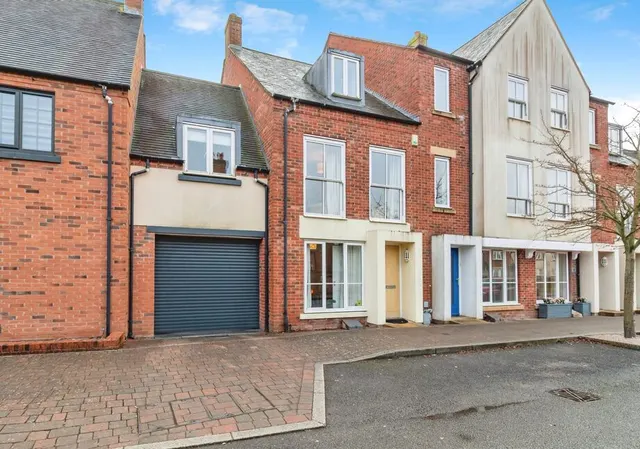 Village Drive, Lawley Village, TF4, photo 1