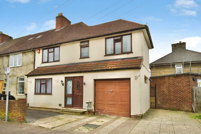 Sheppey Road, Dagenham, Essex, RM9, photo 1