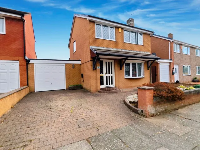 Avon Close, Carlisle CA2 6RZ, photo 1