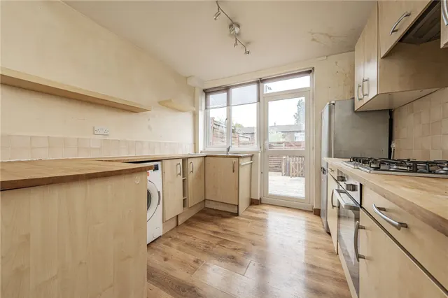Arabella Drive, Barnes, photo 3