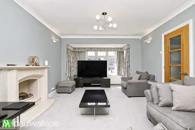 Roselands Avenue, Hoddesdon, EN11, photo 2