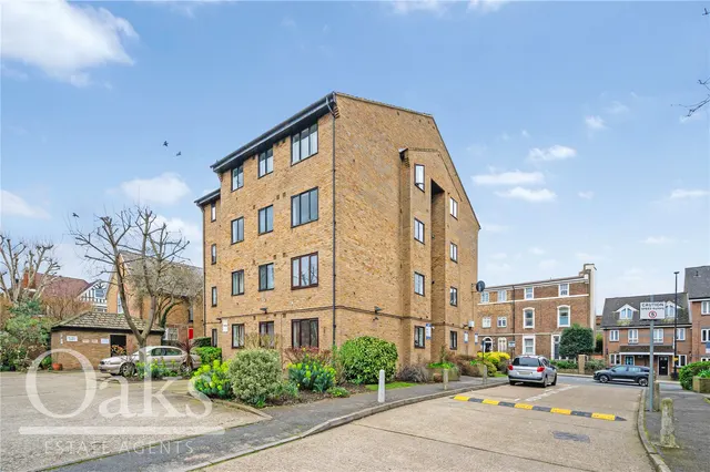 Campbell Close, Streatham, SW16, photo 1