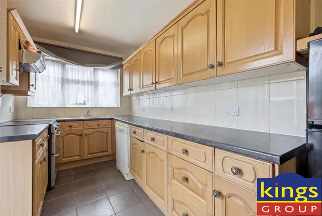 Kings Road, Edmonton, N18, photo 3