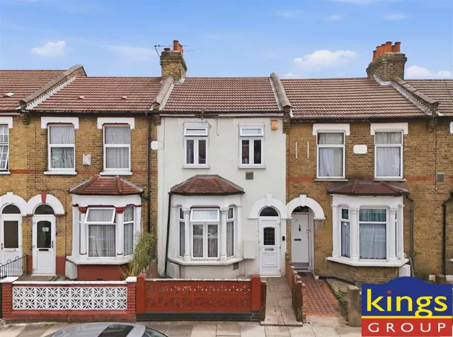Kings Road, Edmonton, N18, photo 1