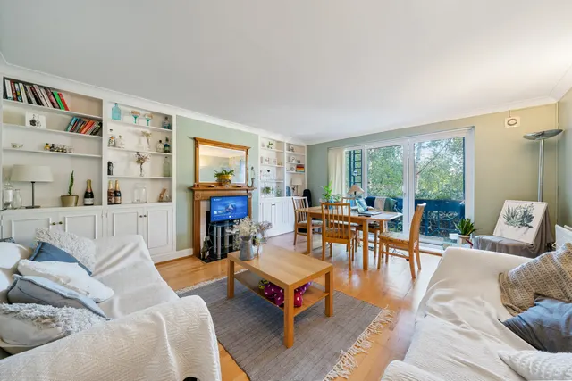 Photo 2 — Putney Hill, Langham Court, SW15