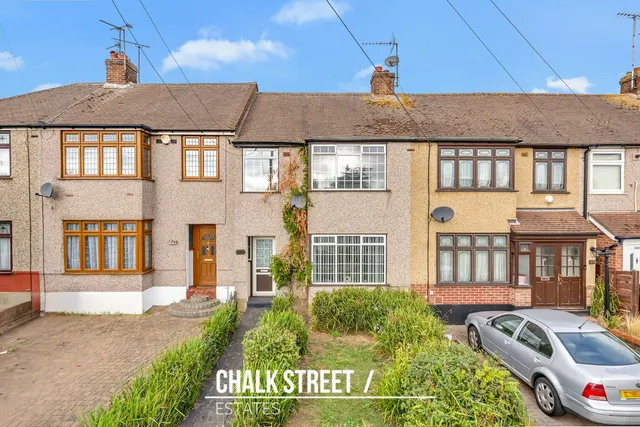Havering Road, Romford, RM1, photo 1