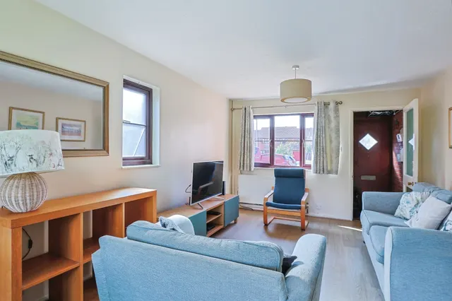 Waldren Close, Poole, BH15, photo 3