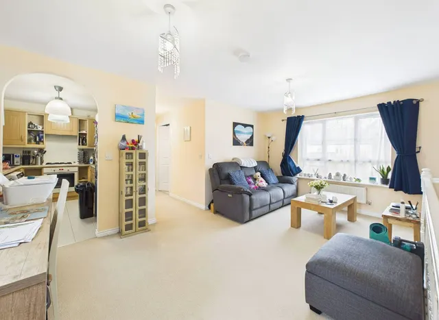 Popham Close, Tiverton, EX16, photo 2