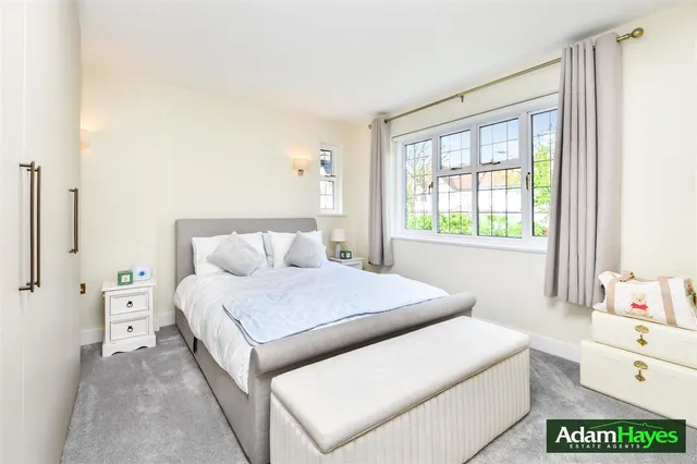 Friary Road, North Finchley, N12, photo 3