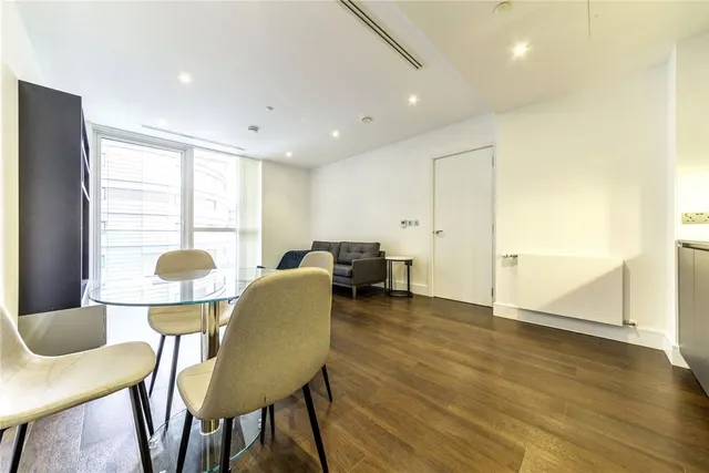 Harbour Way, London, photo 3