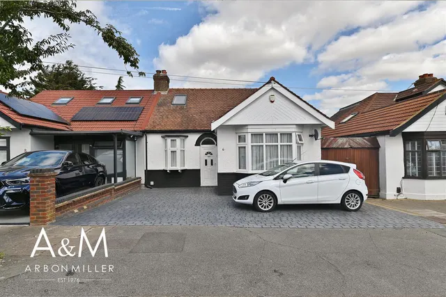 Emsworth Road, Barkingside, Esssex, Ilford, Essex, IG62EL, photo 1