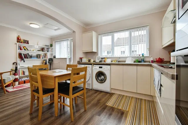 Pen Y Gaer Cottages, Llanelli, SA14, photo 2