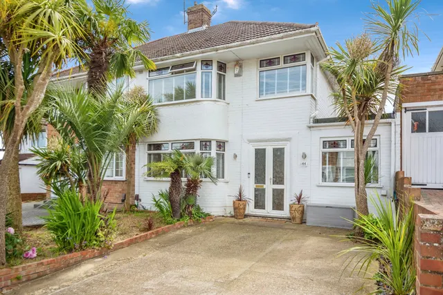 Lingley Drive, Rochester, photo 1
