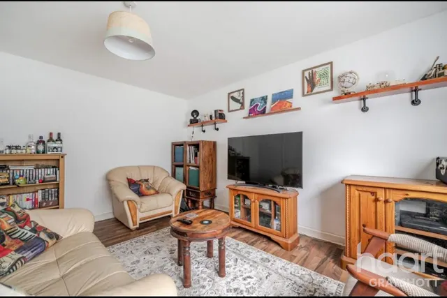 Royal Huts Avenue, Hindhead, GU26, photo 2