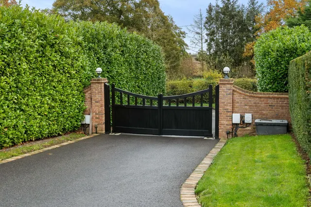 Hare Street, Buntingford, SG9, photo 2