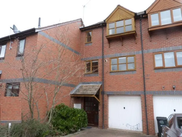 Byfield Rise, Worcester, photo 1