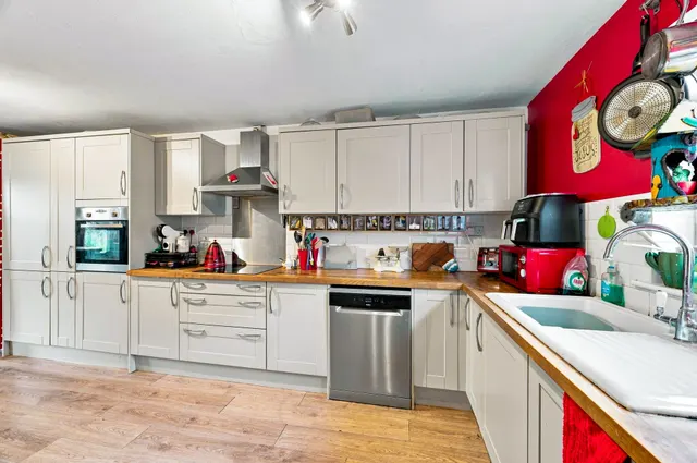Photo 3 — France Furlong, Great Linford, Milton Keynes, Milton Keynes, MK14 5EH