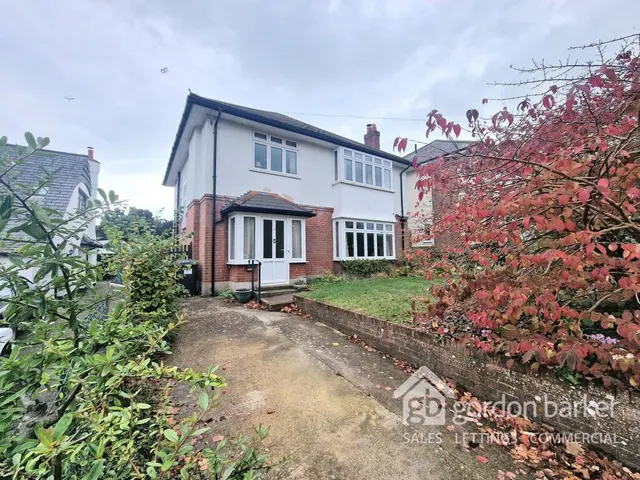 Cecil Avenue, Bournemouth, BH8 9EL, photo 1