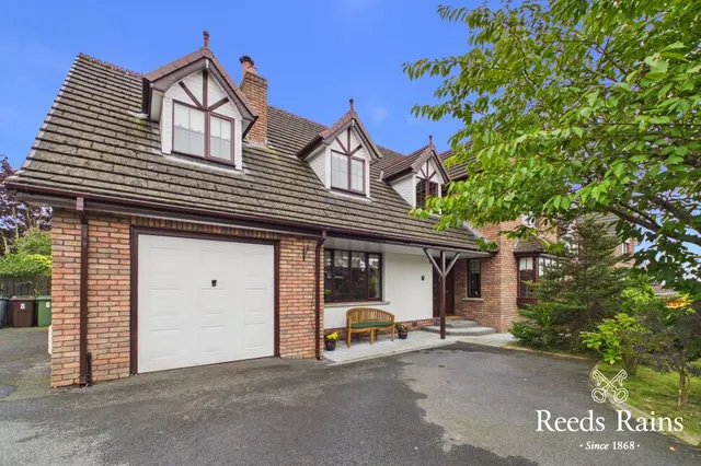 Highfields Avenue, Lisburn, BT28, photo 1