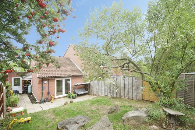 Allington Close, Taunton, photo 1
