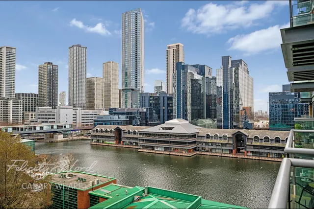 Millharbour, London, E14, photo 1