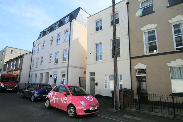 Wellington Street, Gloucester, GL1 1RA, photo 1