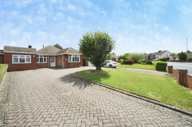 Hitchin Road, Luton, photo 1