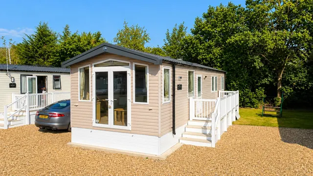 Little Lakeland Caravan Park, Wortwell, IP20, photo 1