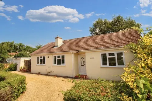 Sugden Avenue, Wickford, SS12 0JB, photo 1