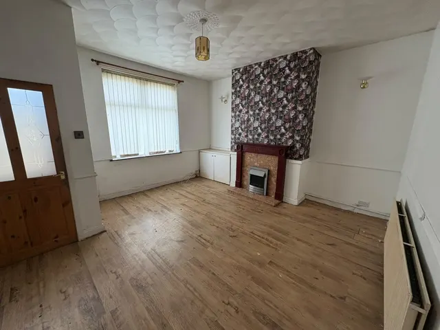 Photo 2 — 589 Wigan Road