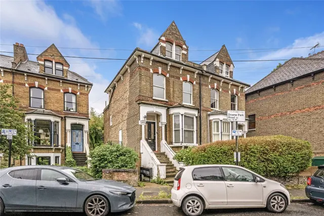 Downs Park Road, E8, photo 1